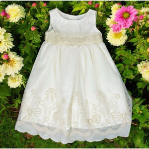 Camilla Party Formal Dress Size 18M Ivory A-line Princess Dress Holiday